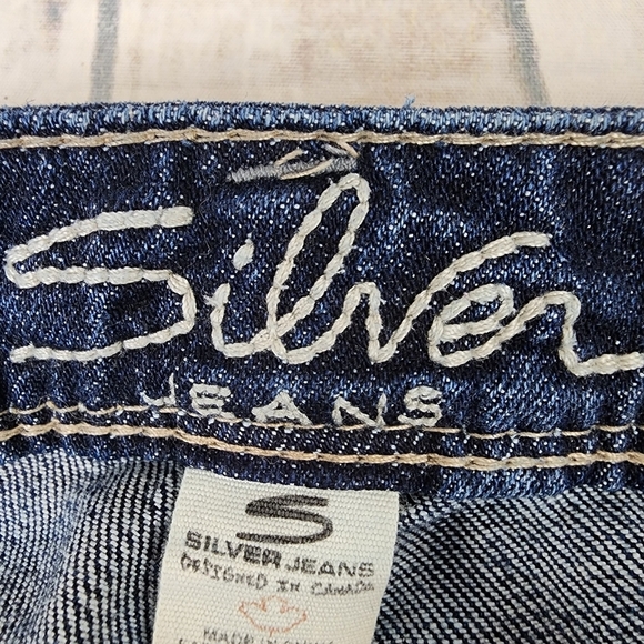 Silver Jeans Aiko  Capri Dark Wash Distressed Factory Fade Size 29 - Picture 2 of 15